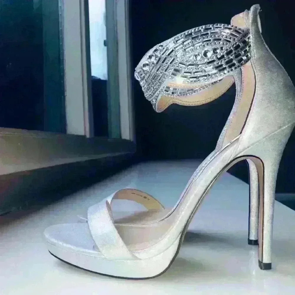 NEW!🥳🎊HOST PICK🎊🥳Nina Fayth Platform Heels. - Picture 2 of 7